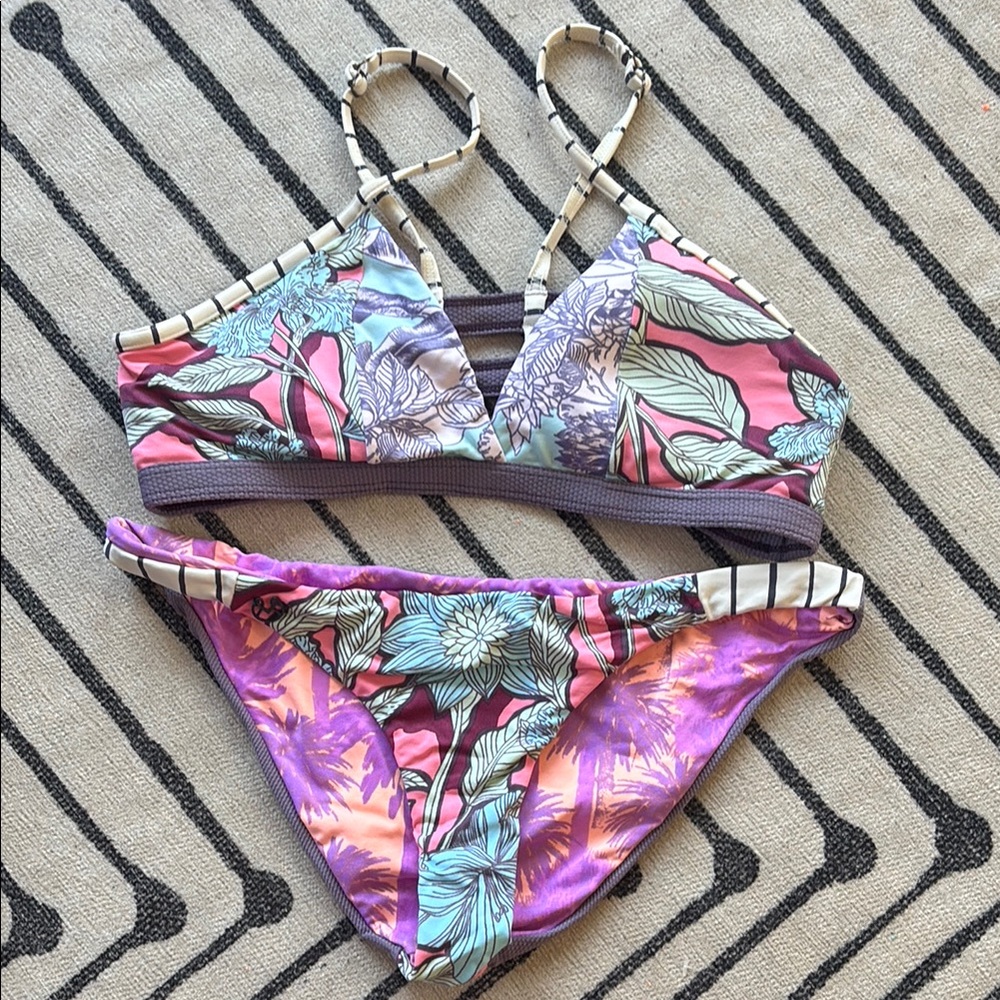 Floral Bikini Set with Strappy Details